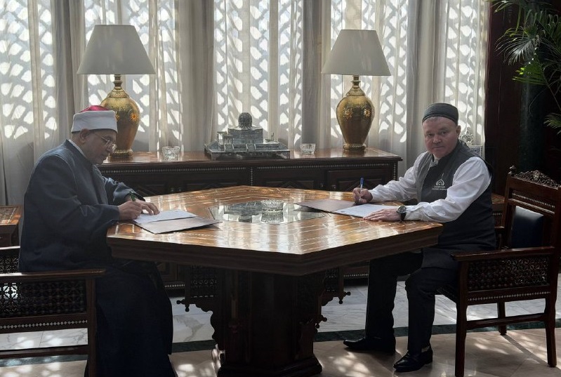 В Каире подписали дорожную карту сотрудничества БИА и Университета "Аль-Азхар"