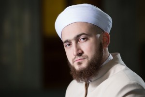 Камил хәзрәт Сәмигуллин: Без, мөселманнар, Аллаһы Тәгаләнең мәрхәмәтенә өмметләнәбез һәм һәр көн догаларыбыз белән бөтен дөньяда тынычлык, иминлек саклануын сорыйбыз